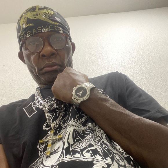 Parasuco Vintage weekend Warrior Embellished Tee Sz 3X - Picture 12 of 17